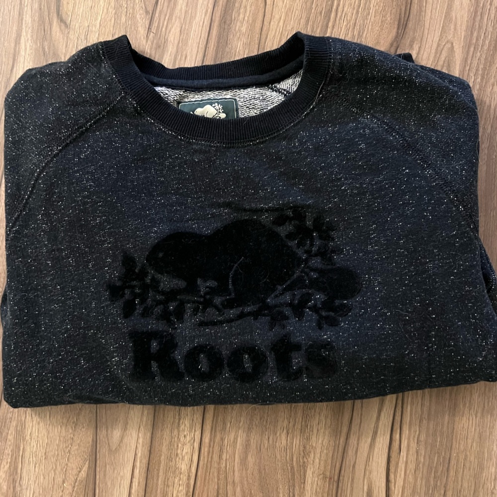 Roots crewneck 🖤